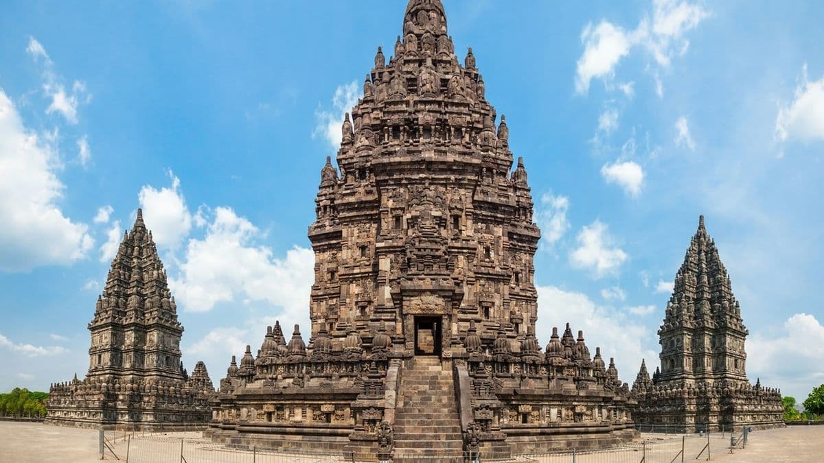 বিশ্বজুড়ে ছড়িয়ে থাকা শিব মন্দির: সংস্কৃতির অমর সাক্ষী